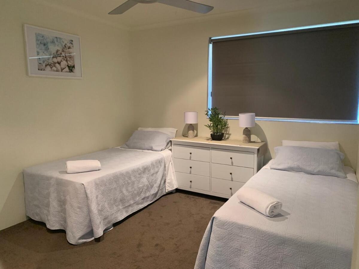 Gorgeous 4 Bed Beachside - Diamond Apartment *